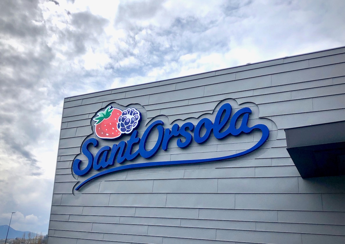 Sant-Orsola-parete-logo-stabilimento-07-04-2019-copy-Fm