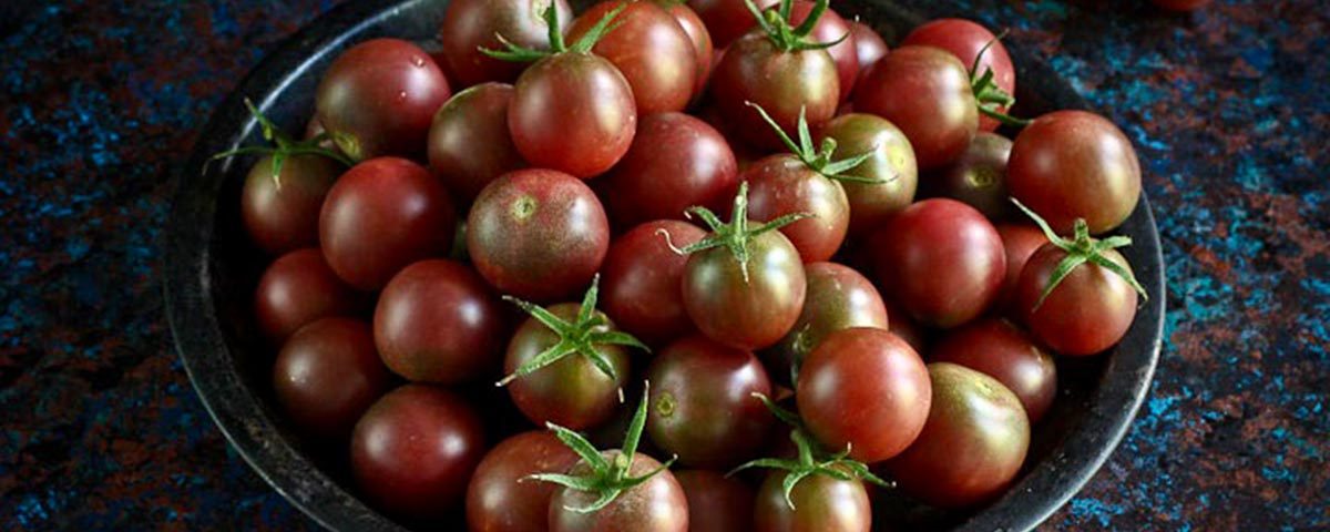 Cherry-Tomato-table