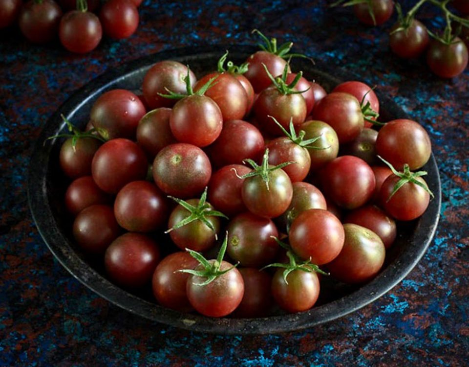 Cherry-Tomato-table