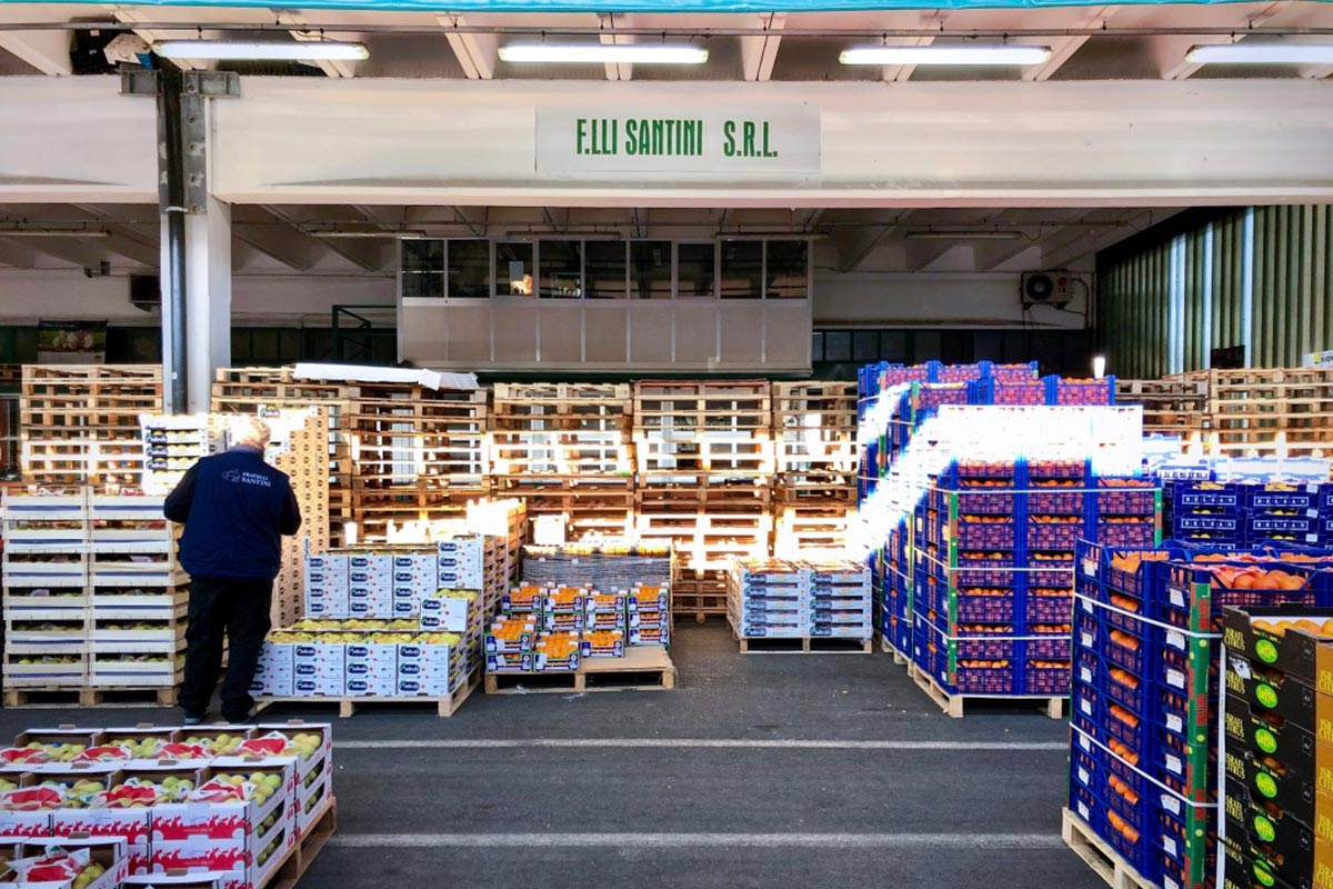 F.lli-Santini-revoca-concessione-banane.Mercato-Bergamo-copy-Fm