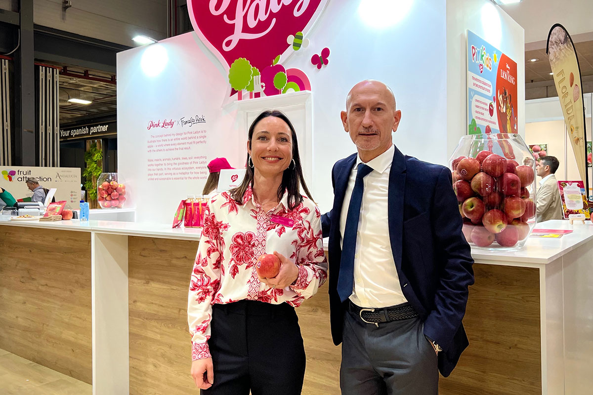 Pink-Lady-Fruit-Attraction-2024_Julia_Savin_copy-Fm