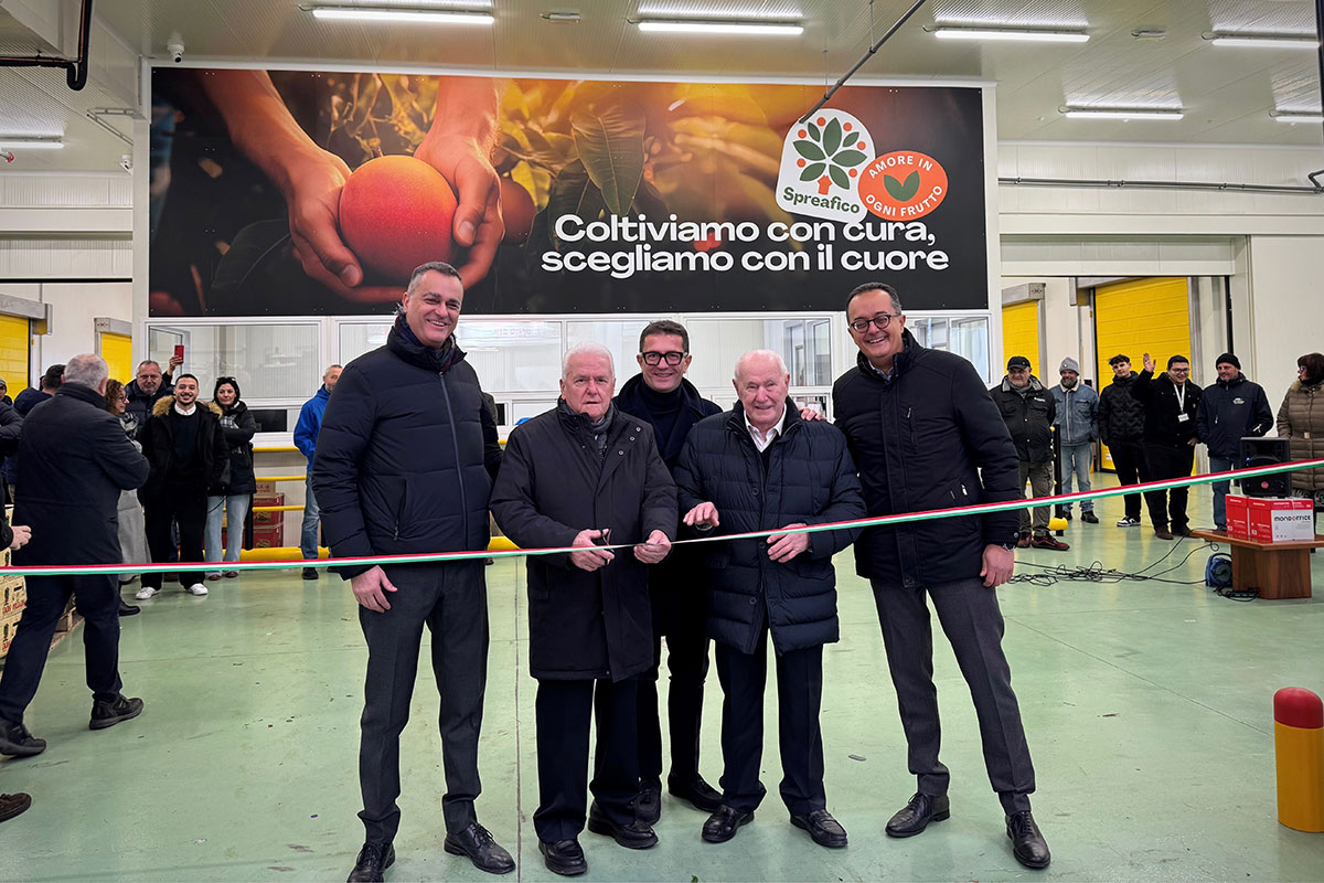 Spreafico-Stand-Milano-Taglio-Nastro-12.2025