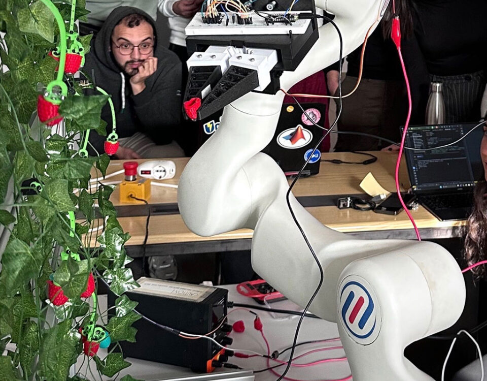 Robot-Politecnico-Bari-lamponi-premio-Giappone-2026